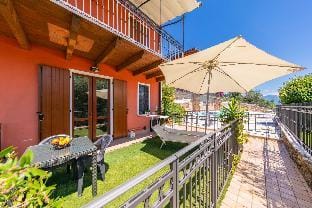 Residence Albatros A1 by Wonderful Italy Hotel in Lake Garda