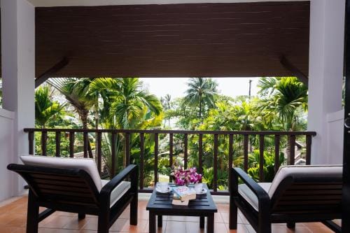 Nang Thong Bay Resort Resort in Khuekkhak