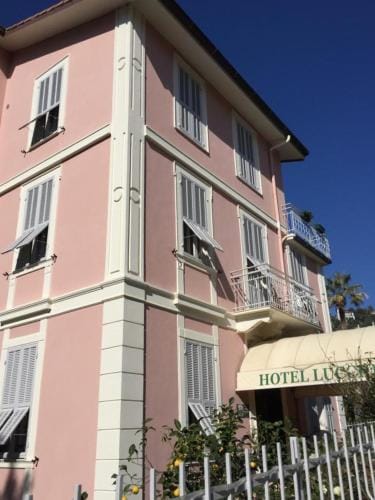 Hotel Lucciola Hotel in Bordighera