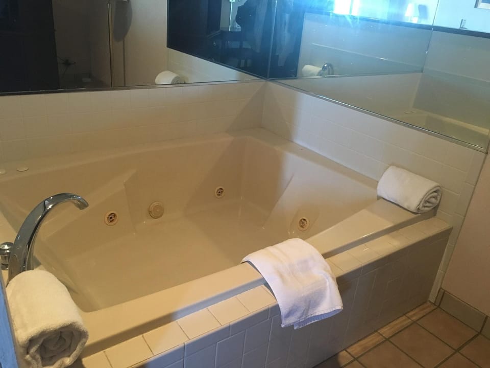 Derby Inn & Suites Hotel in Lexington