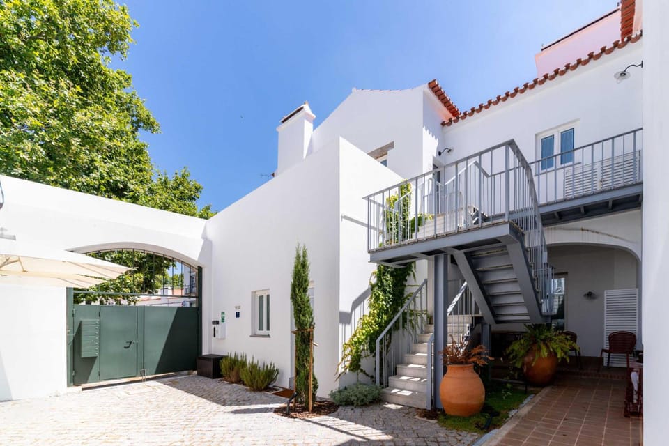 Limehome Evora Largo dos Penedos Apartment hotel in Evora