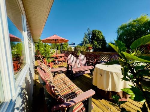 Victorian Inn Bed And Breakfast Hotel in Lakeside