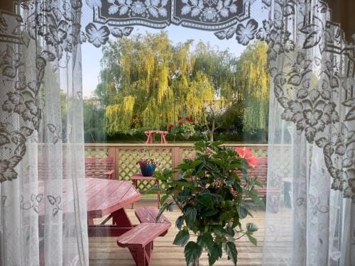 Victorian Inn Bed And Breakfast Hotel in Lakeside