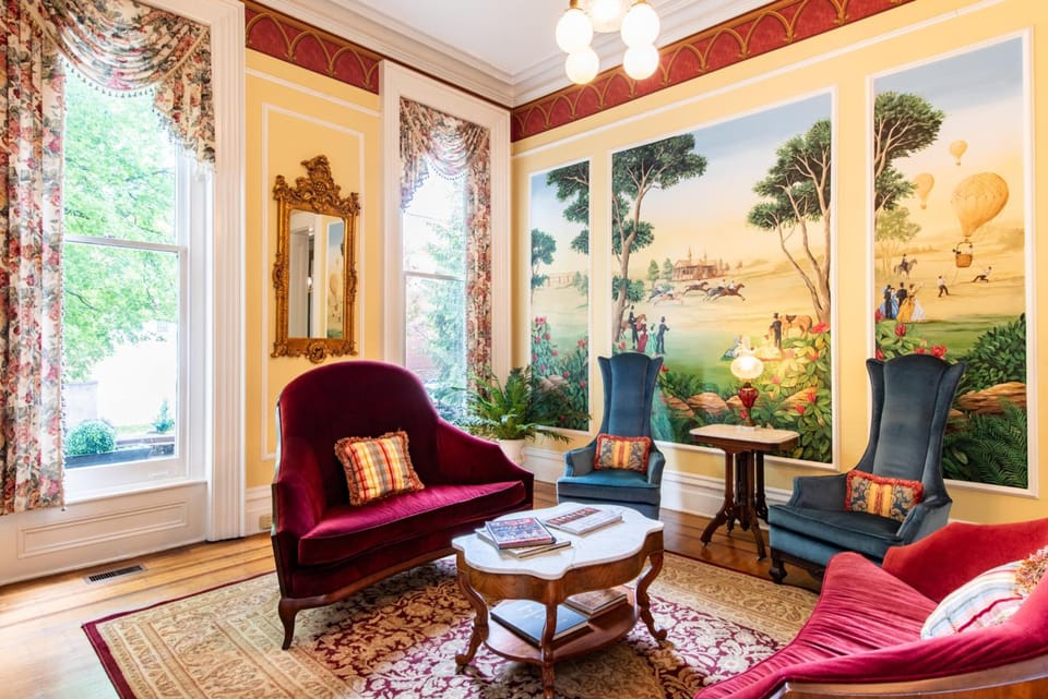 DuPont Mansion Bed & Breakfast Hotel in Louisville