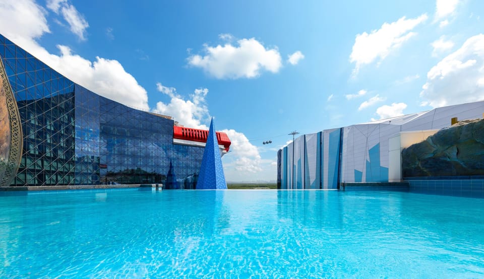 Crowne Plaza Shanghai Snow World By IHG Hotel in Shanghai