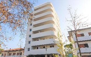 Stylish Residenza Torre Bianca 2 Bedroom Apartment sleeps for 5 Hotel in Lignano Sabbiadoro