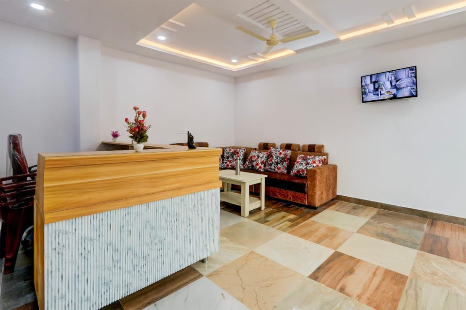 Hotel O Living Tree In Hotel in Secunderabad
