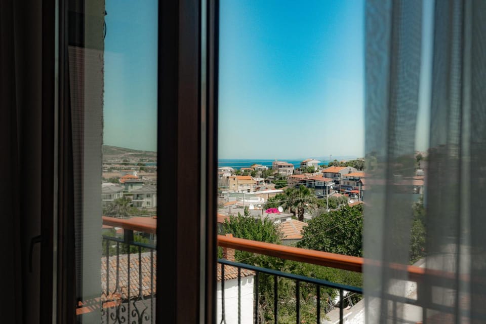 Rodones 1924 Hotel in İzmir Province