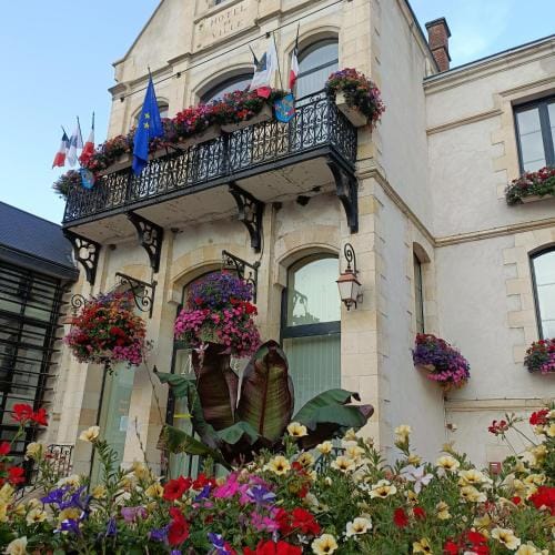 L'Escale Chatillonnaise - L'Explorateur Hotel in Centre-Val de Loire
