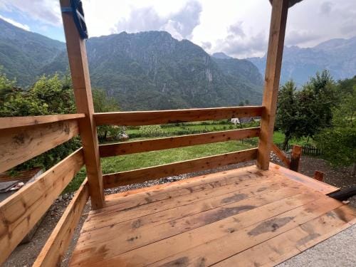 Te Oli Theth Hotel in Montenegro