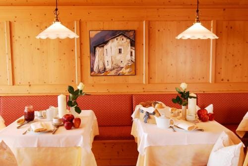 Small Hotel Sonne Hotel in Tirol