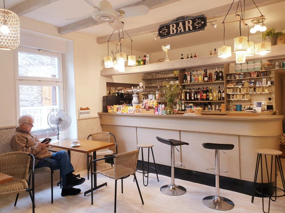 Bar/lounge