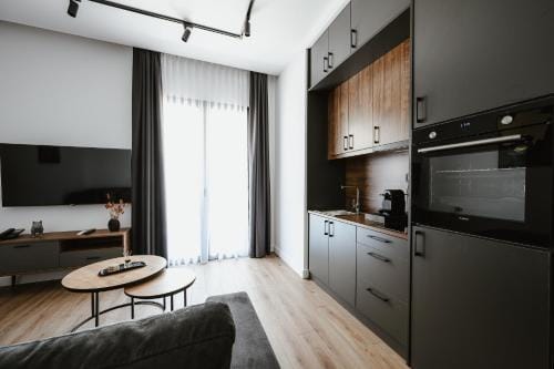 Port View Suites Hotel in Volos