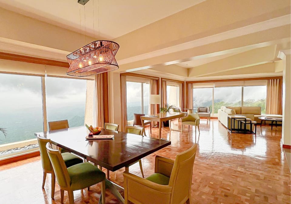 Taal Vista Hotel Hotel in Tagaytay