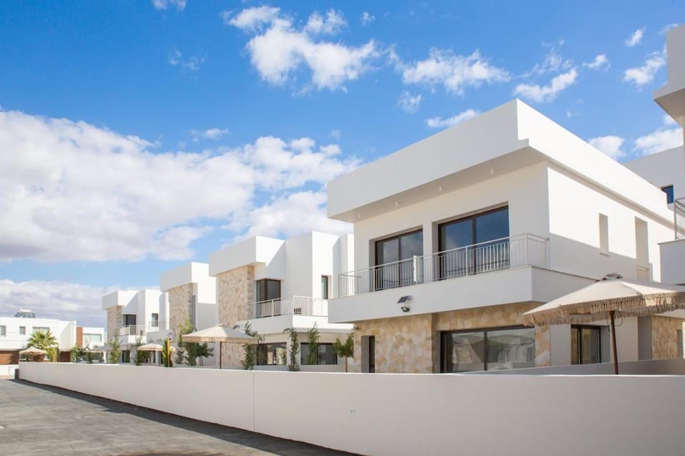 LIV & CO Suites & Villas Apartment hotel in Oroklini
