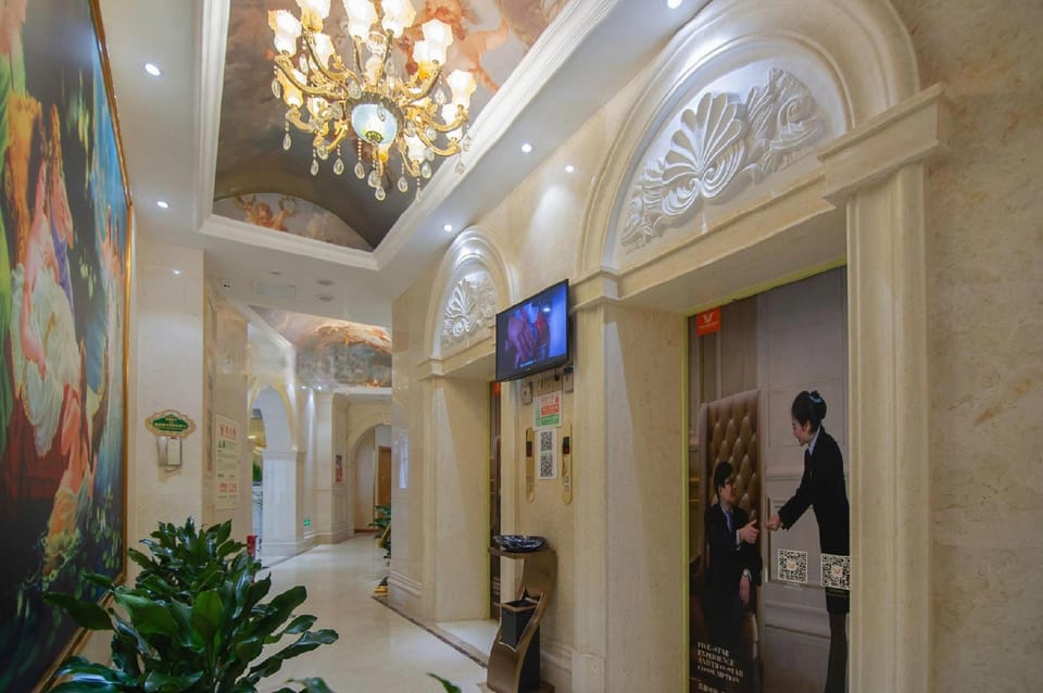 Vienna International Liangjiang Xingfu Square Hotel in China