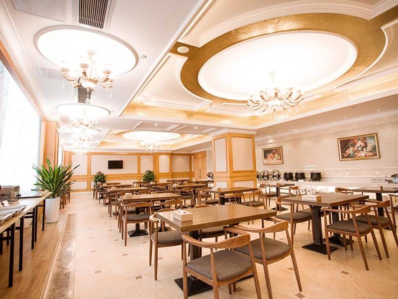 Vienna International Hotel Hangzhou South Railway Station Hotel in Hangzhou