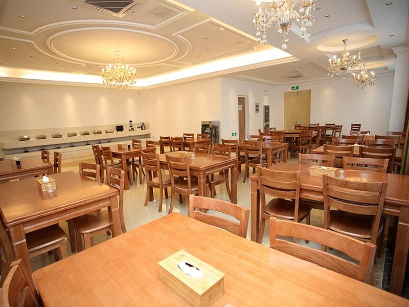 Vienna Hotel Jiangsu Kunshan Exhibition Center Branch Hotel in Shanghai