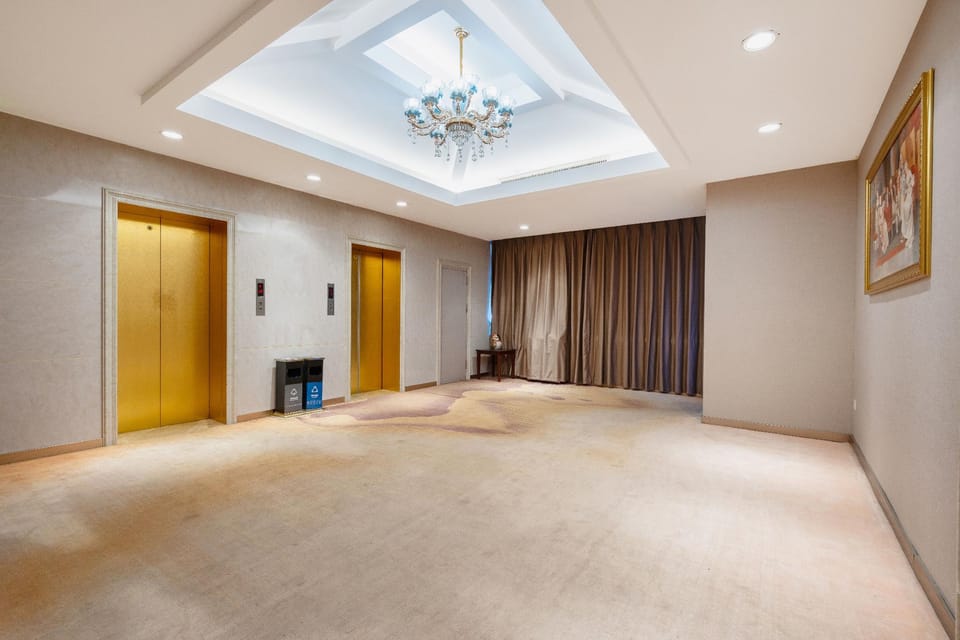 Vienna Classic Hotel Guangzhou Shaheding Metro Station Hotel in Guangzhou