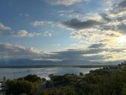 Lake Escape Villa Shiroke Hotel in Montenegro