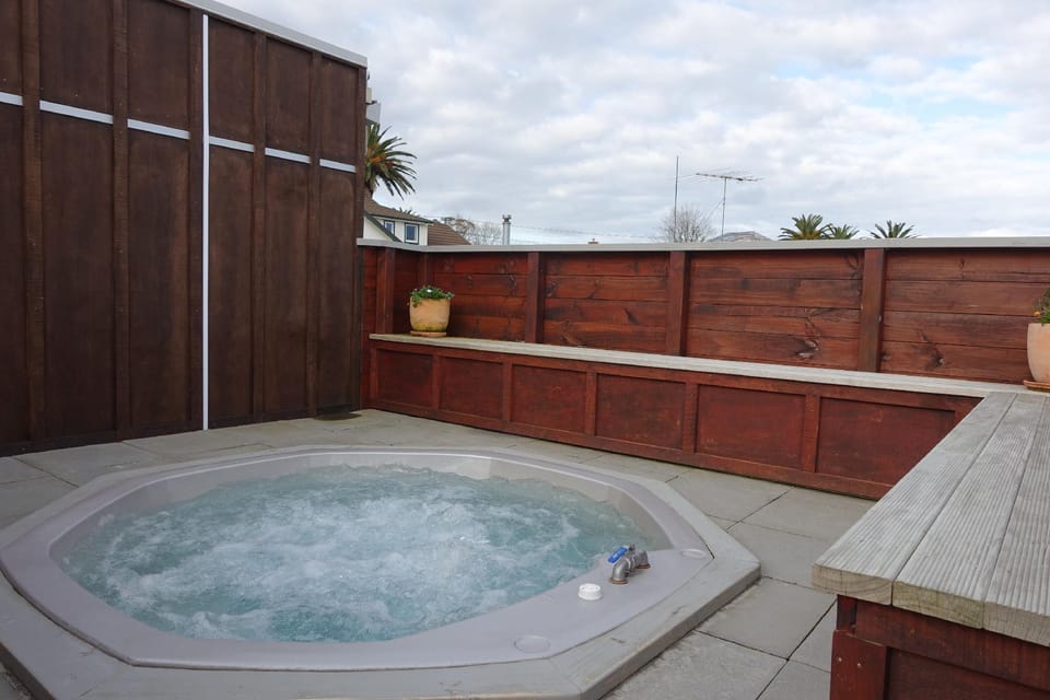 Parakai Springs Lodge Lodge in Auckland Region