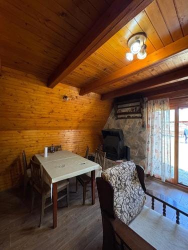 Bungalows Dormire Lodge in Montenegro