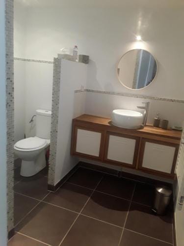 Chambre d'hote equipee avec terrasse verdoyante Hotel in Saint-Remy-de-Provence
