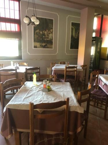Bar Restaurant Hotel Drraska Hotel in North Macedonia