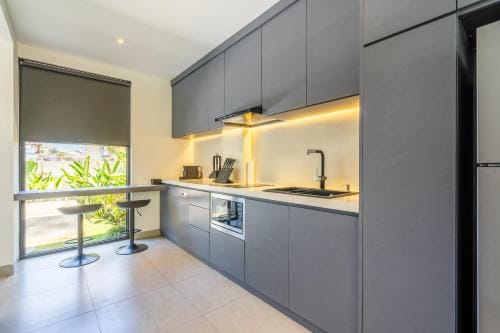 The R Apartments Pererenan Hotel in North Kuta