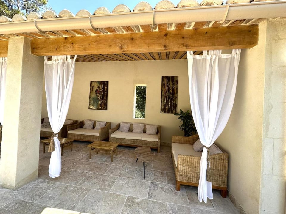 Mas Leblanc des Alpilles Hotel in Tarascon