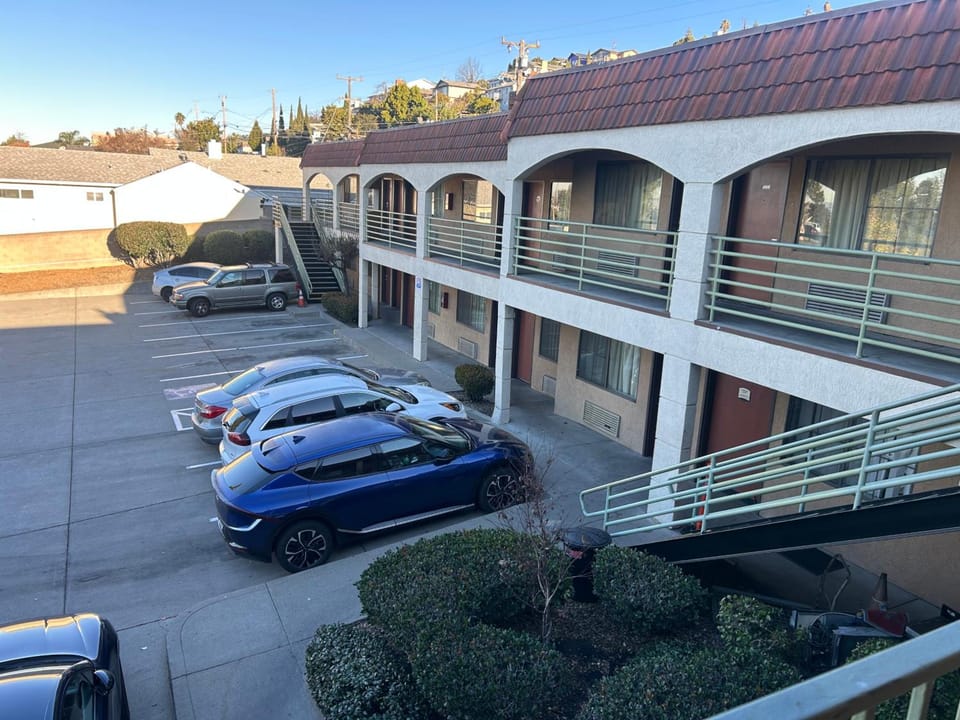 Valley Inn Hotel in Castro Valley