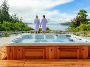 Lightwater Cove Hotel in Salt Spring Island