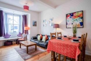 Sea Glass - 2 Bedroom Apartment - Manorbier Hotel in Wales