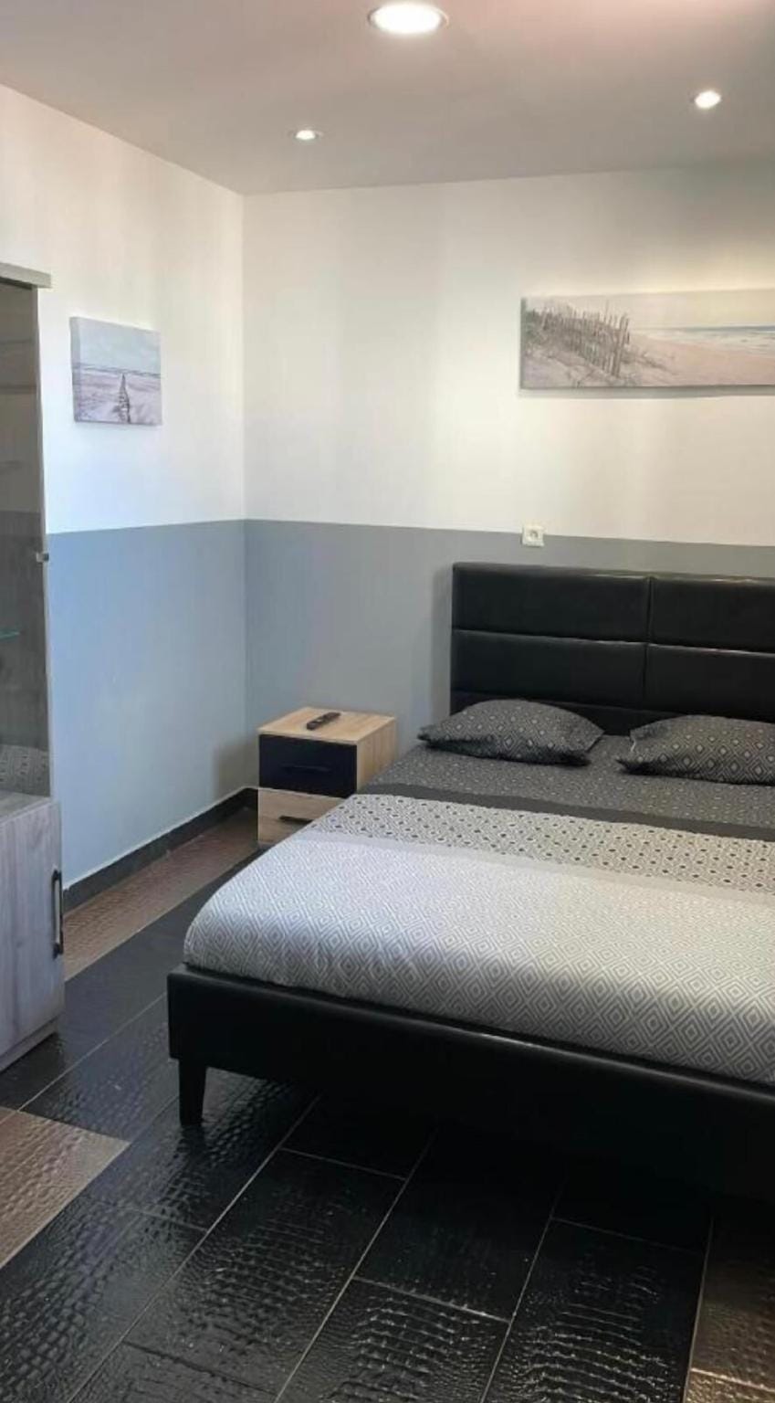 Hôtel le Capitol Hotel in Marseille