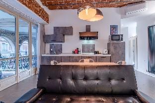 Suite & Queen Apartments Hotel in Turin