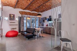 Suite & Queen Apartments Hotel in Turin