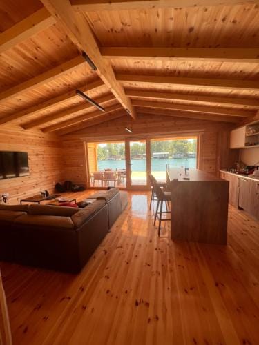 Gold fish3 Hotel in Ulcinj Municipality