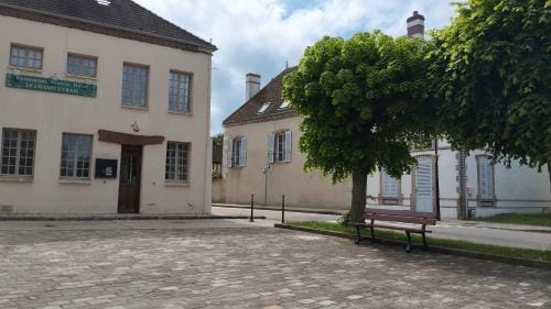 Le Champcevrais Inn in Centre-Val de Loire
