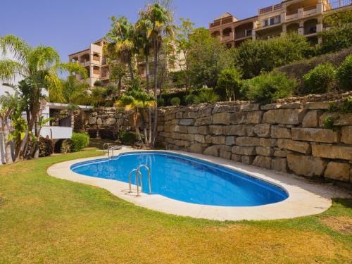 Cubo's Poseidon Apartment 2 & Pool Hotel in Benalmadena