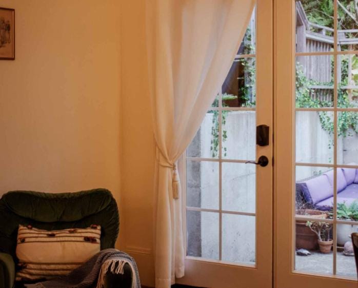 Dennen's Victorian Farmhouse Inn in Little River