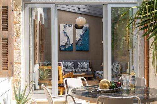 Triada  Manor  House Hotel in Heraklion