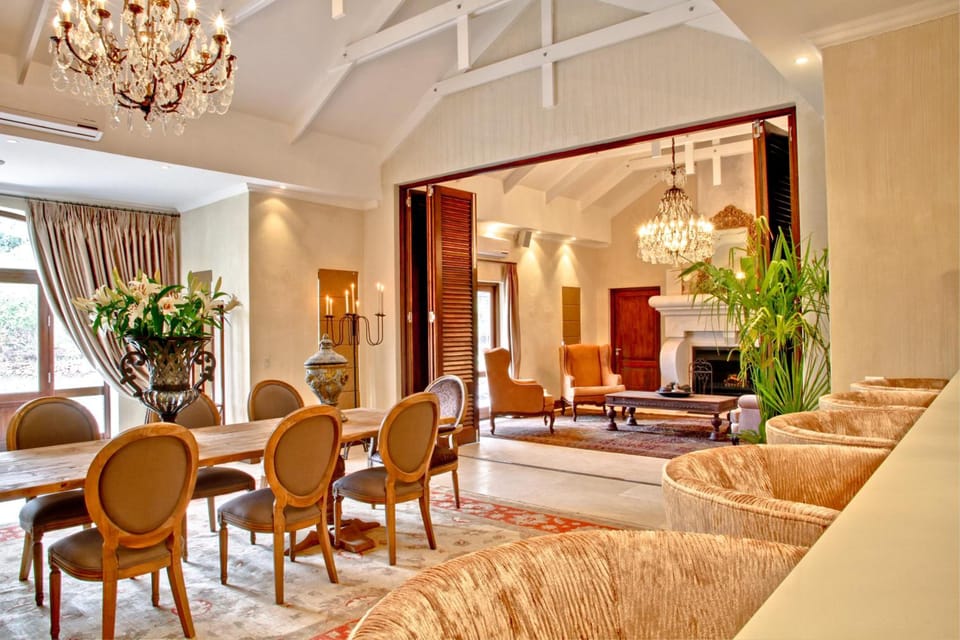 Shared lounge/TV area