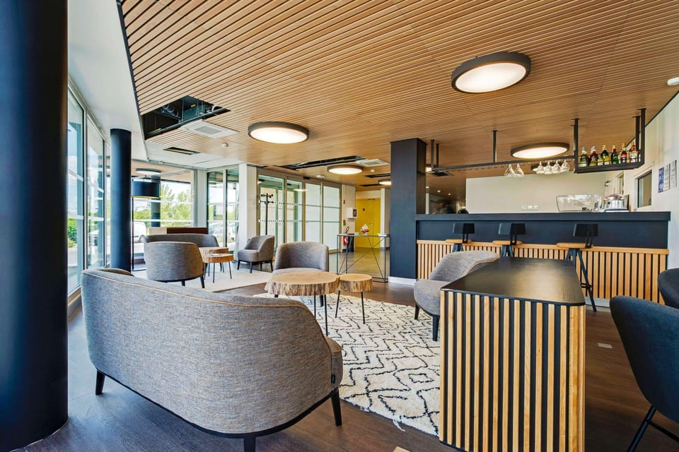All Suites Appart Hôtel - Palaiseau - Massy TGV Hotel in Massy