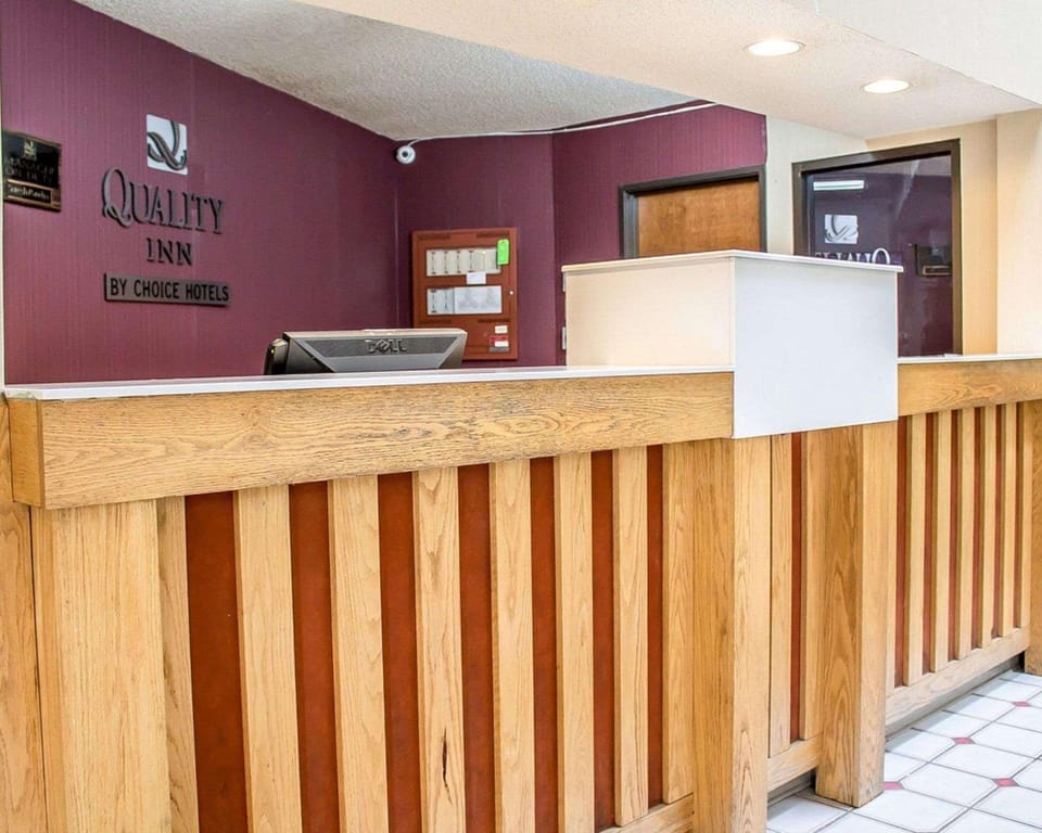 Quality Inn Elyria Hotel in Lake Erie