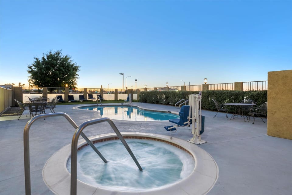 Swimming pool