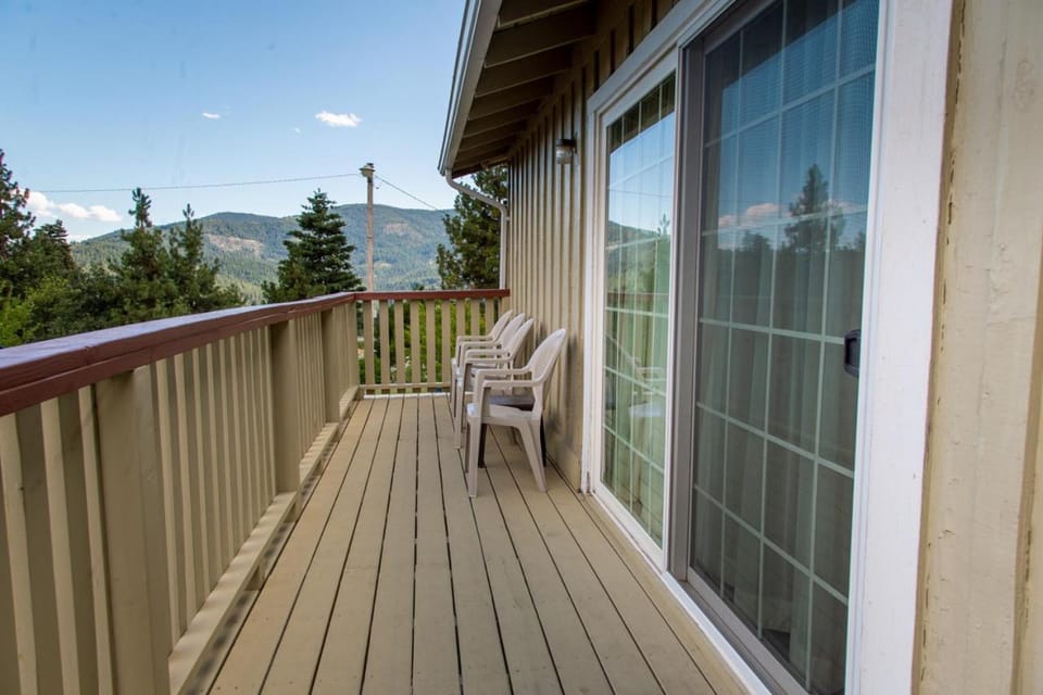Swiss Holiday Lodge Motel in California