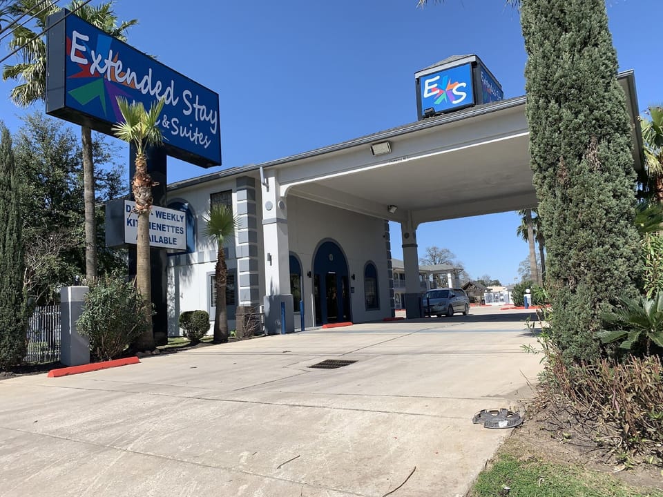 Sunrise Inn & Suites Motel in Channelview