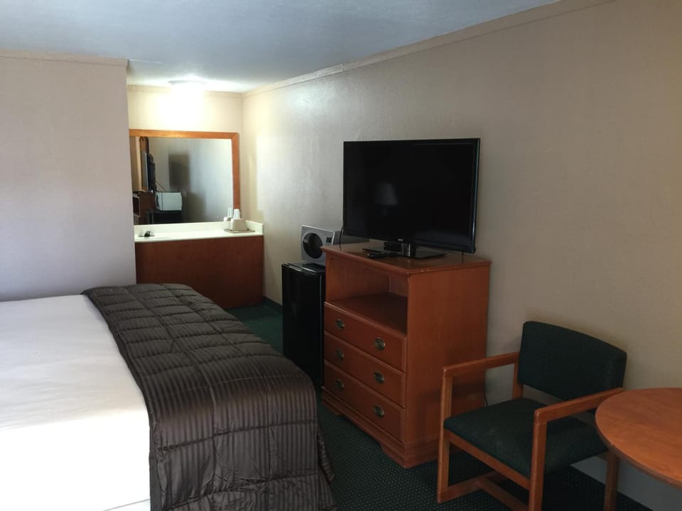 Budget Inn - Saint Robert Motel in Saint Robert