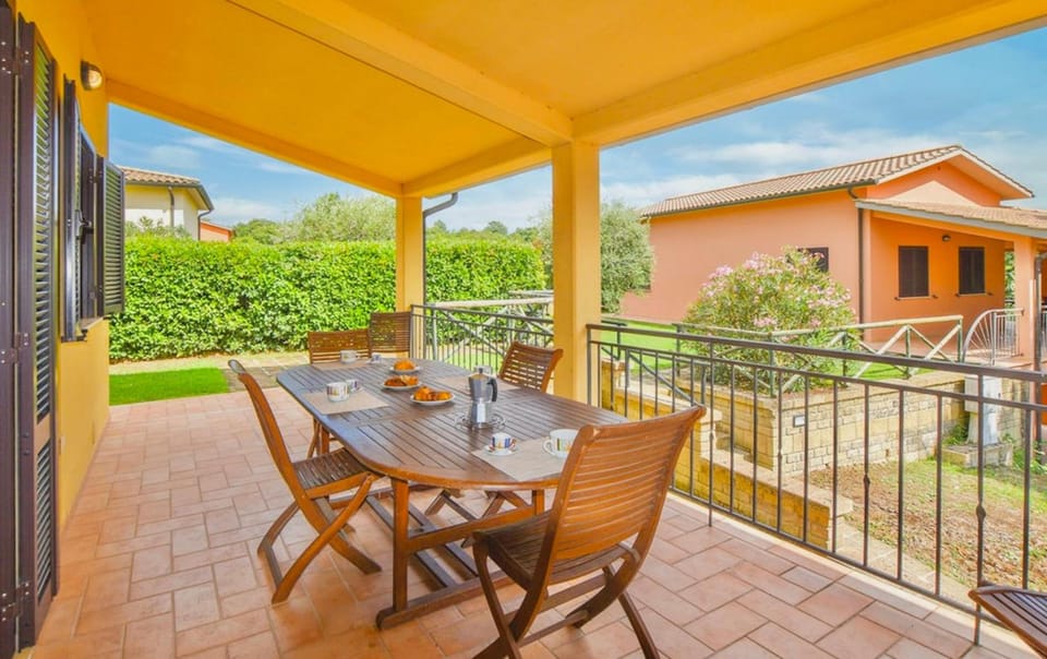 Residence with swimming-pool and thermal pools in Sorano Hotel in Lazio