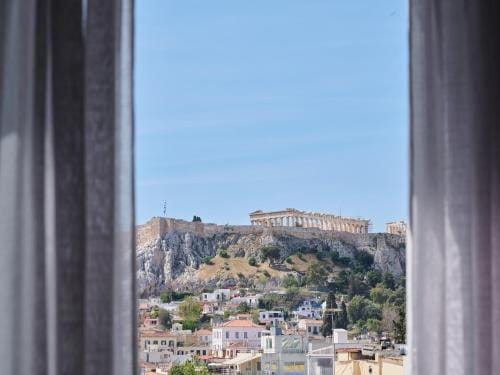 Nur Edge Aparthotel - Acropolis Skyline Hotel in Athens
